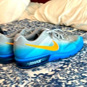 Sneakers Nike size 10 blue and orange